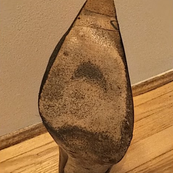 Rare Black Studded Pumps-Manolo Blahniks- Sz 8.5 - Picture 8 of 11